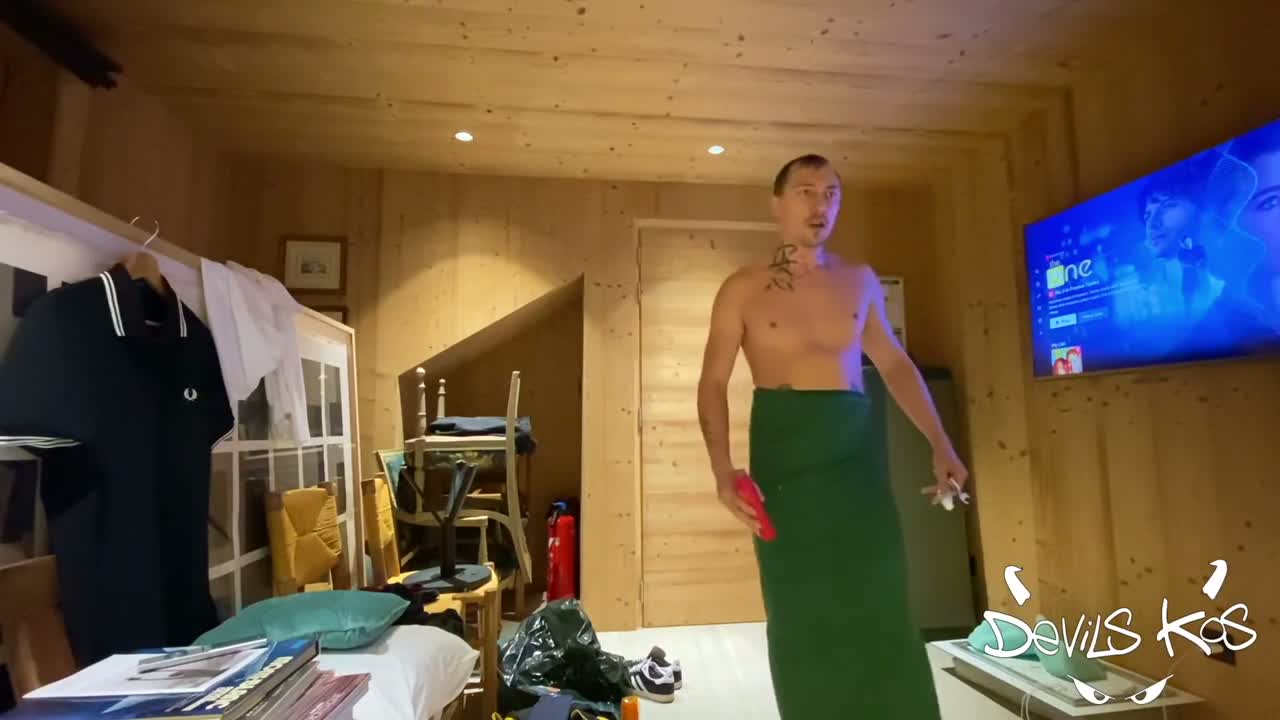 Often Overlooked Video Viral Baru Kupelintir Hasrat Di Dinding Waktu